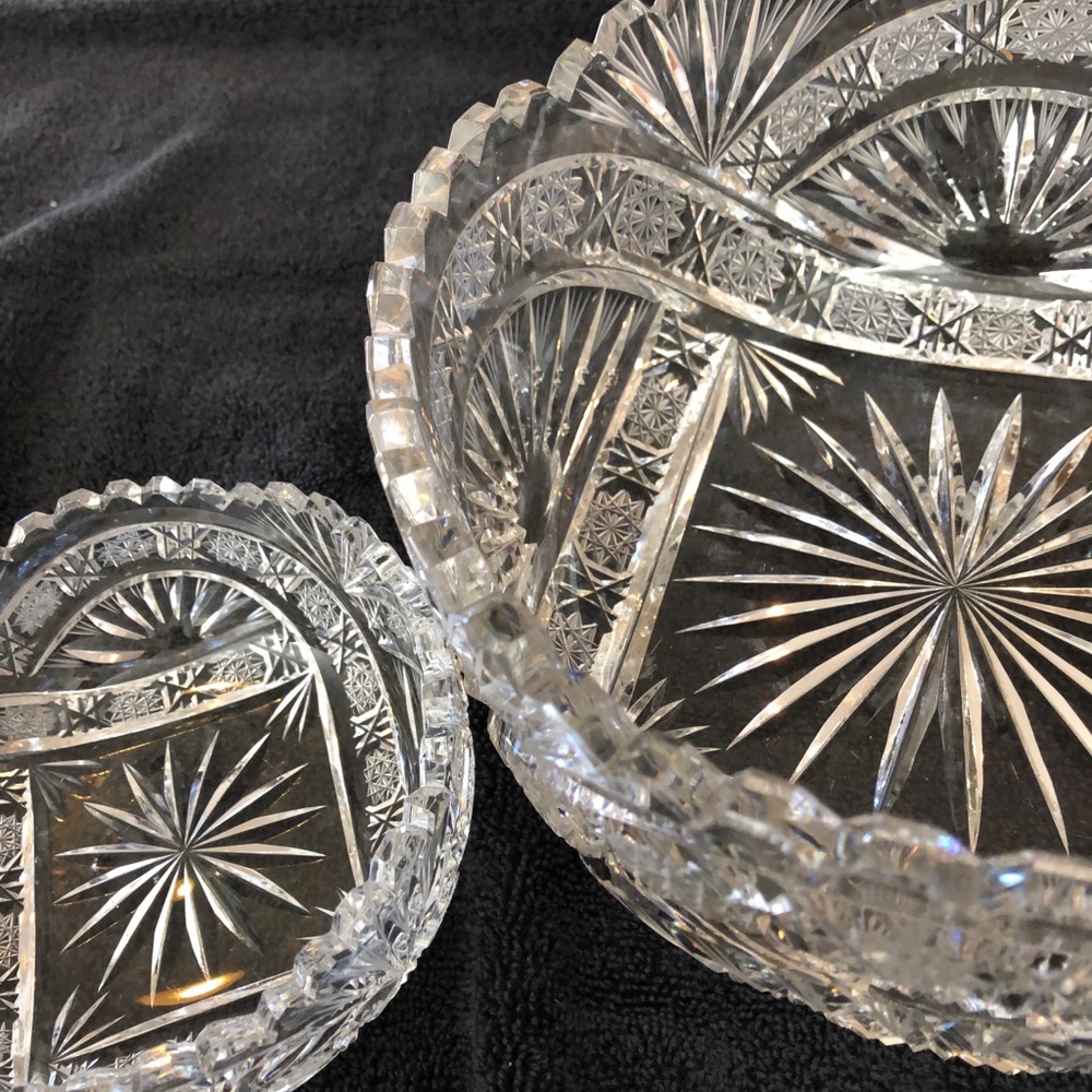 A set of 11 Crystal bowls